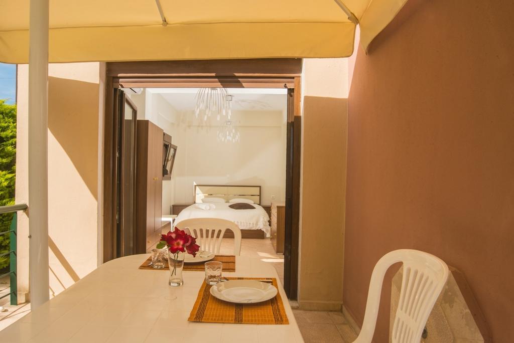 Bouganvillia Homes Nikiti  Habitación foto