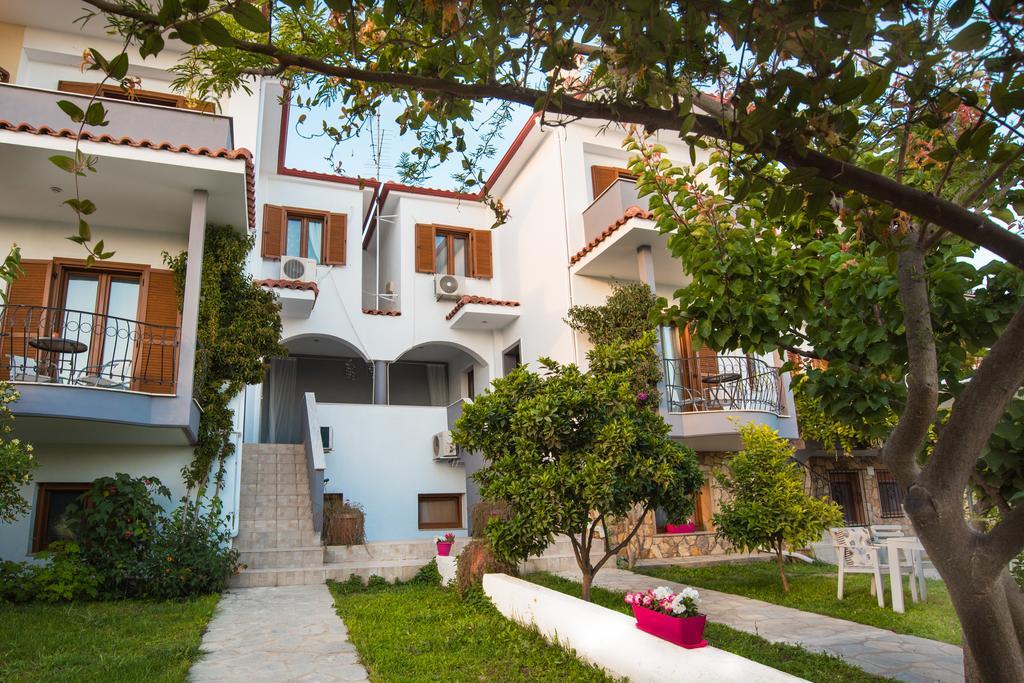 Bouganvillia Homes Nikiti  Exterior foto